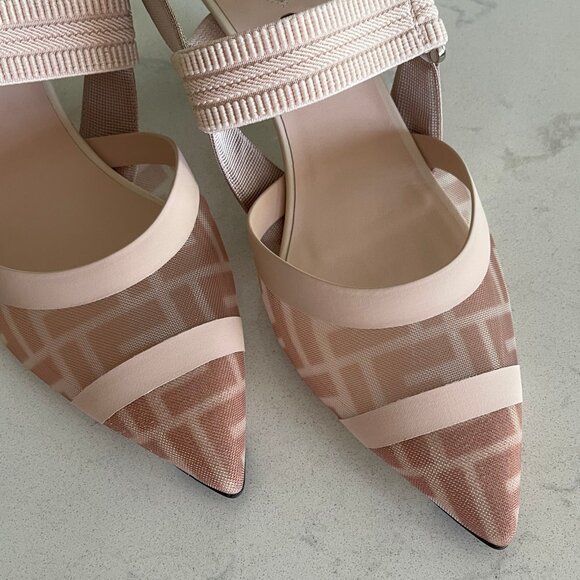 New In Box Fendi Colibri Slingback in Nude/Pink - Picture 6 of 14